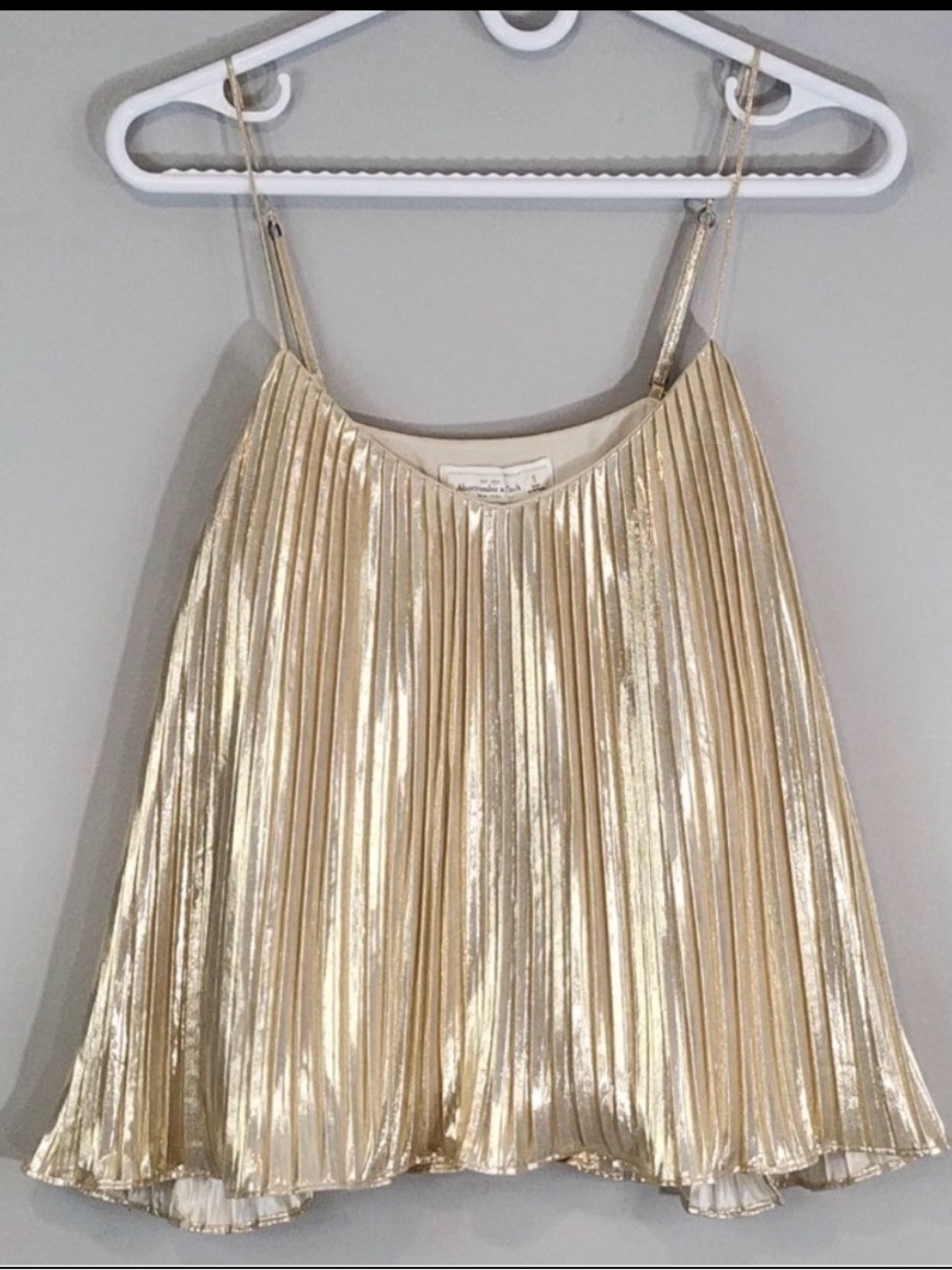 Abercrombie & Fitch Gold Metallic Pleated Swing Tank Top Size S - Picture 7 of 8